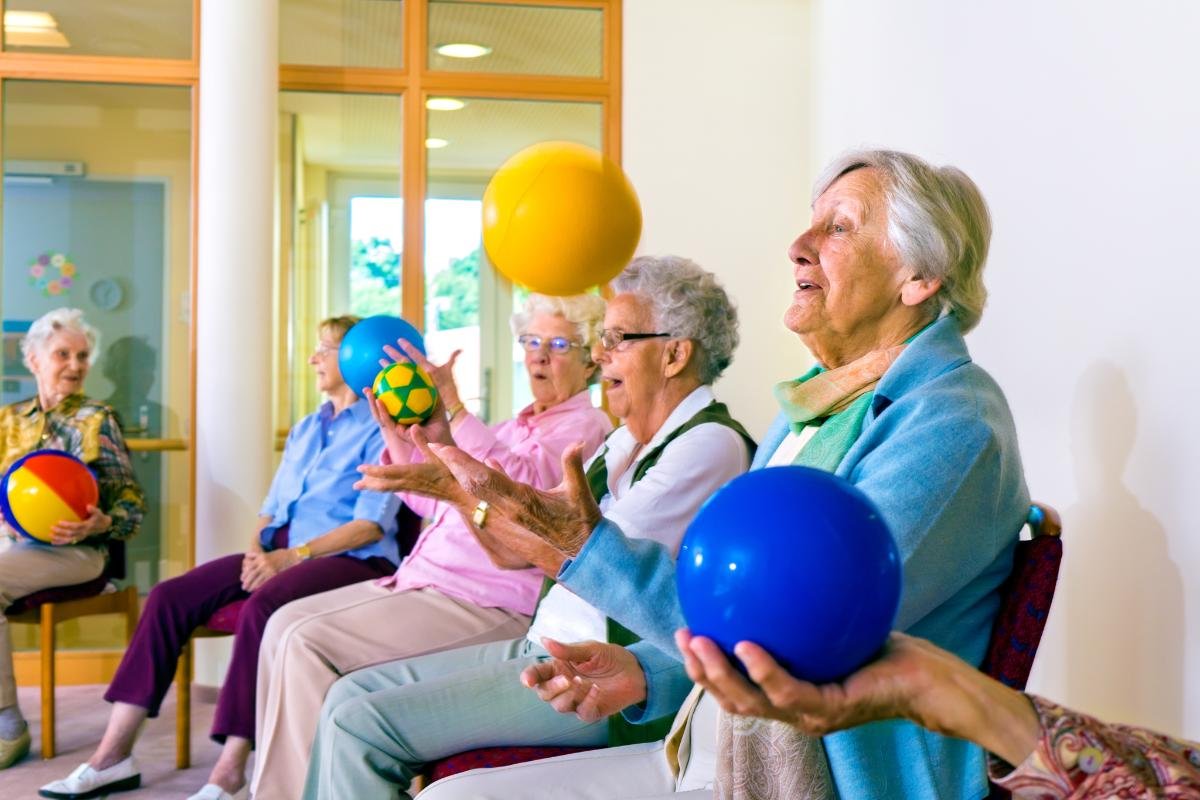 Senior-Living-Activities-in-a-Senior-Community